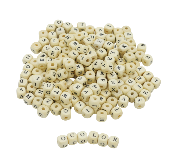 SACHET 440 PERLES CUBE BOIS ALPHABET 10 mm